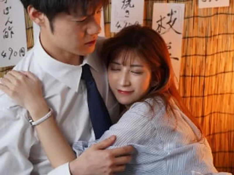 Em chưa kịp sướng anh đã rút ra xuất đầy ngực - Xem Phim Sex Việt Nam HD